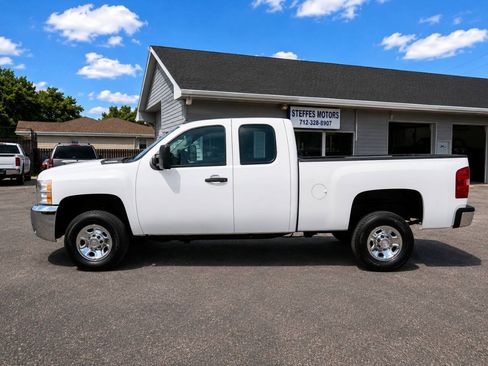 Used 2009 Chevrolet Silverado 2500 W/T AWD/4WD image 1
