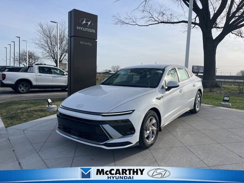New 2026 Hyundai Sonata SE FWD image 1