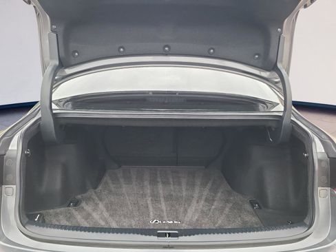 Used 2016 Lexus IS 200t 4dr Sdn image 20