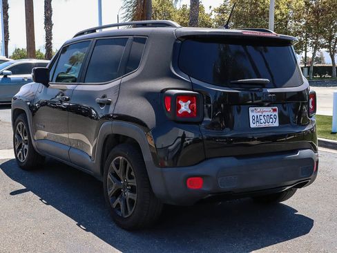 Used 2017 Jeep Renegade Altitude FWD image 6