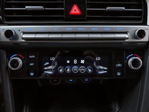 Certified 2026 Genesis G70 2.5T AWD/4WD image 16