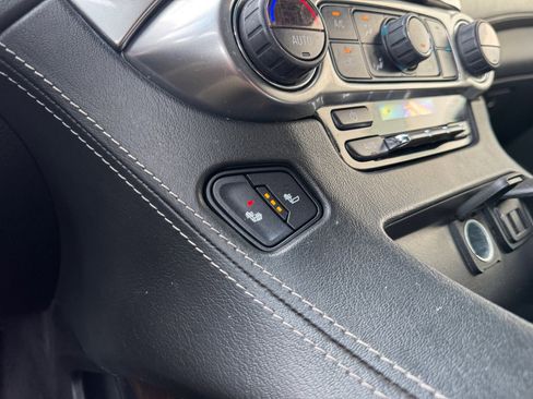 Used 2019 Chevrolet Suburban LT image 24