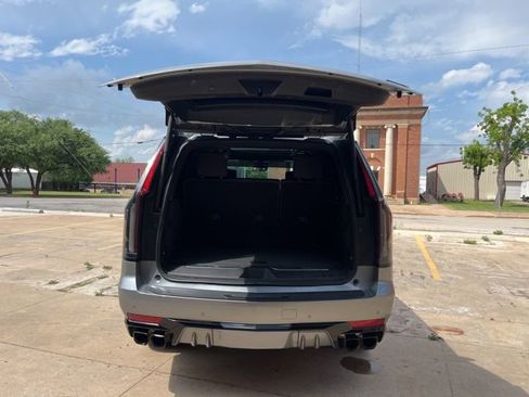 Used 2023 Cadillac Escalade V AWD/4WD image 49