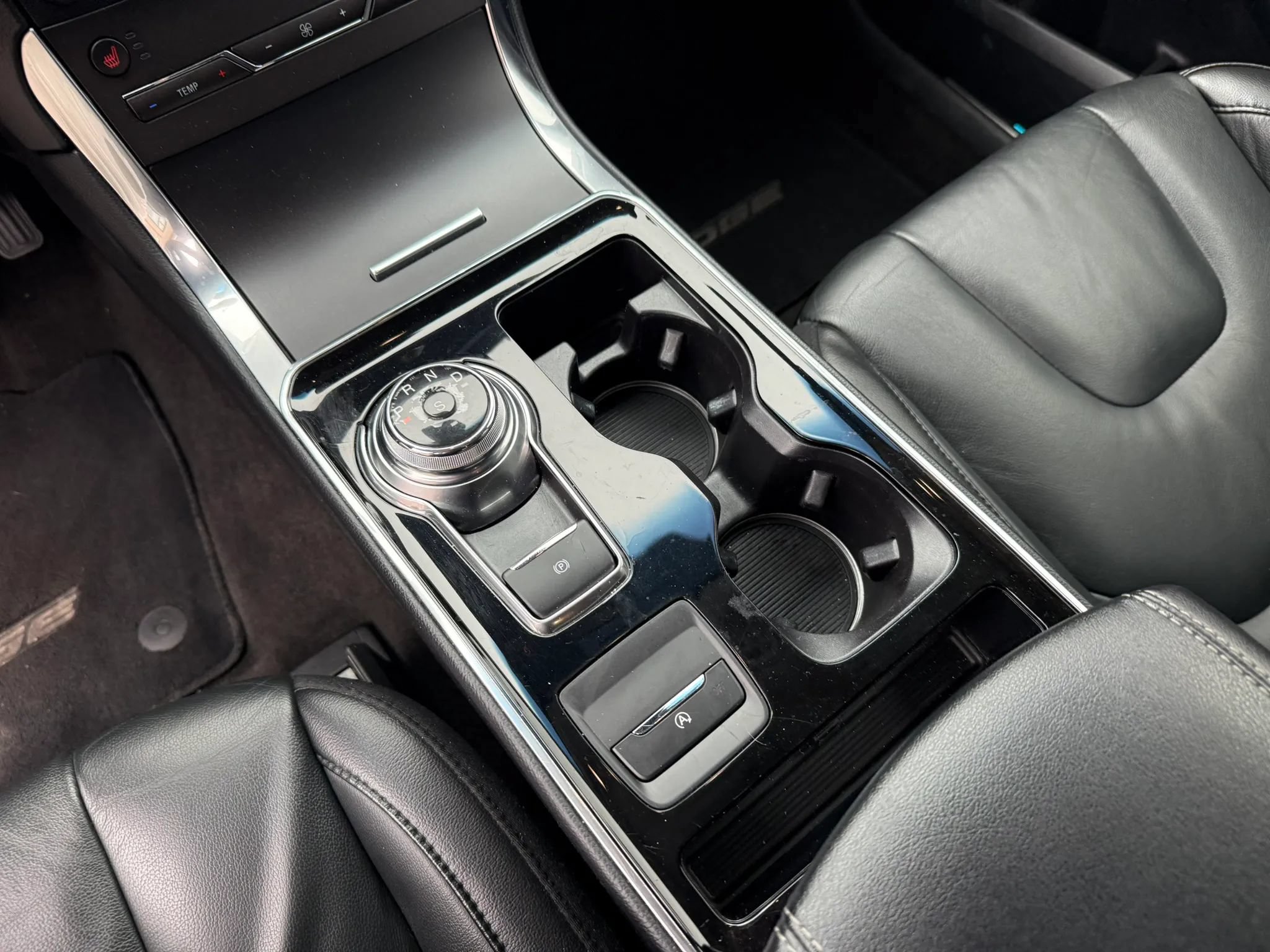 Used 2019 Ford Edge Titanium FWD image 21