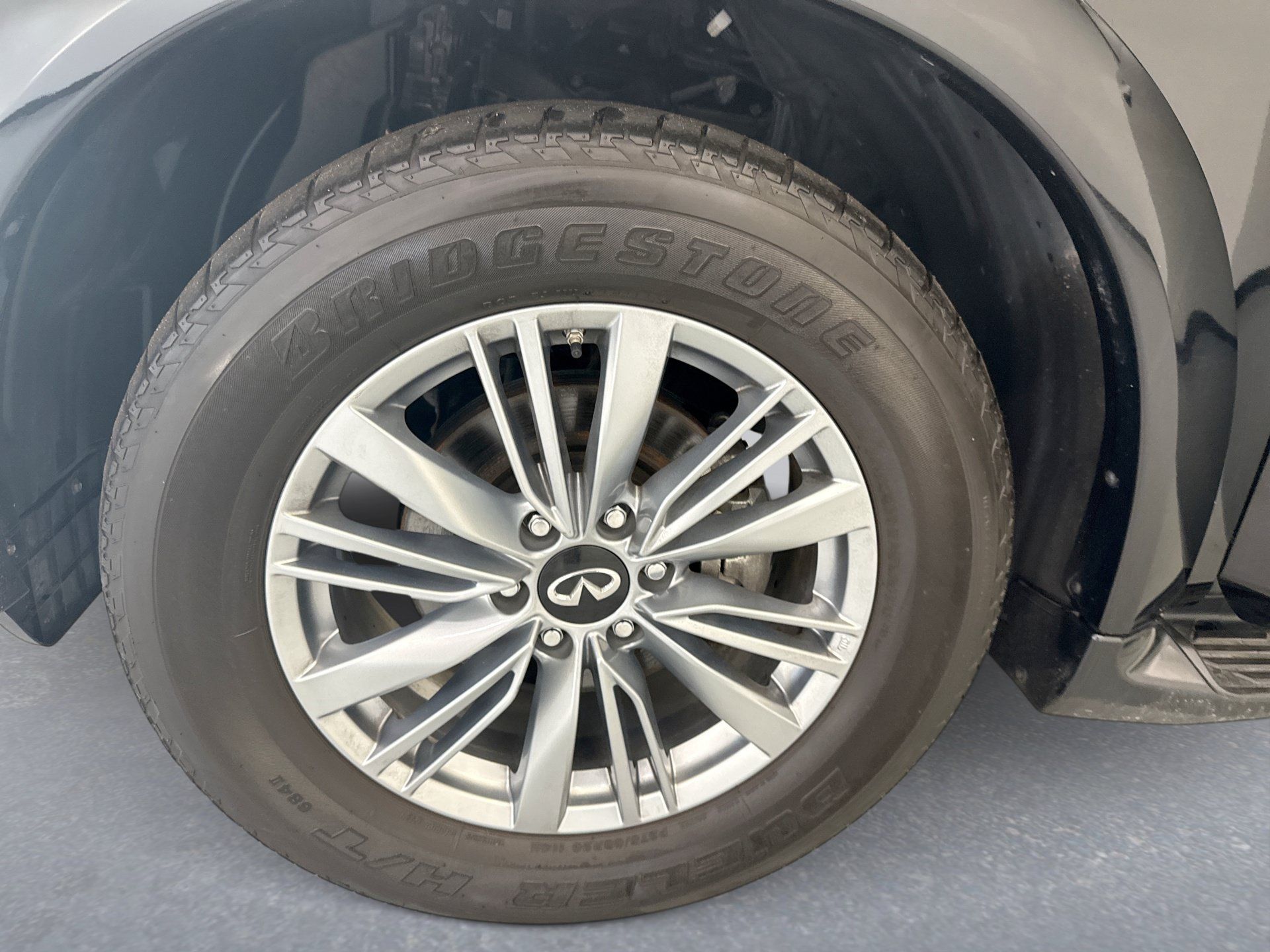 Used 2023 INFINITI QX80 Luxe w/ Cargo Package AWD/4WD image 28