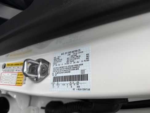 Used 2026 Lincoln Nautilus Premier w/ Jet Appearance Package image 29