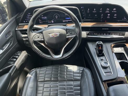 Used 2022 Cadillac Escalade Sport Platinum w/ LPO, ONYX Package AWD/4WD image 13