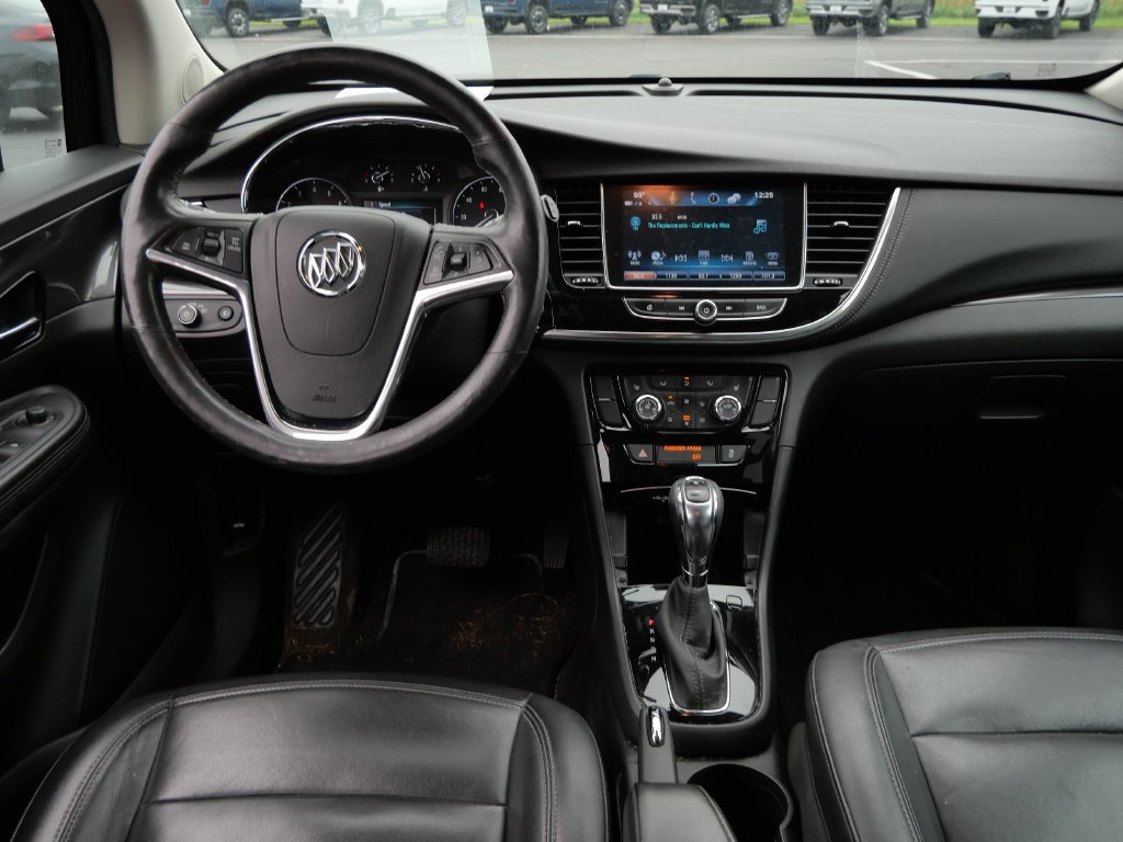 Used 2018 Buick Encore Essence AWD/4WD image 18