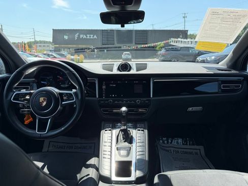 Used 2019 Porsche Macan image 18