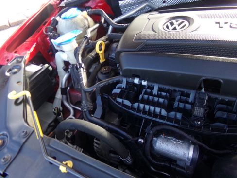 Used 2016 Volkswagen Jetta Sport w/ Lighting Package image 38