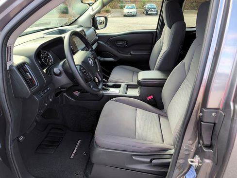 Used 2025 Nissan Frontier S image 8