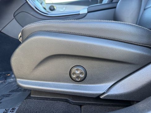 Used 2022 Mercedes-Benz GLC 300 image 10