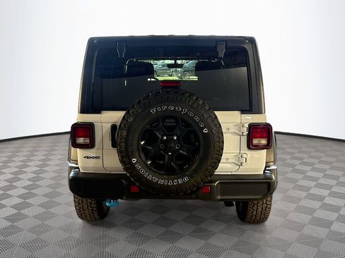 Used 2023 Jeep Wrangler Unlimited w/ Cold Weather Group AWD/4WD image 7