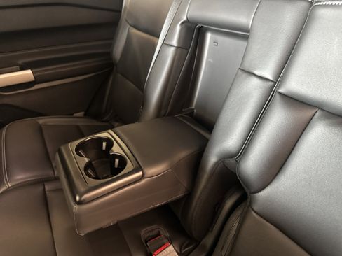 Certified 2022 Ford Explorer XLT w/ Equipment Group 202A image 28