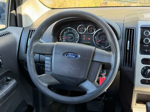 Used 2010 Ford Edge SE image 30
