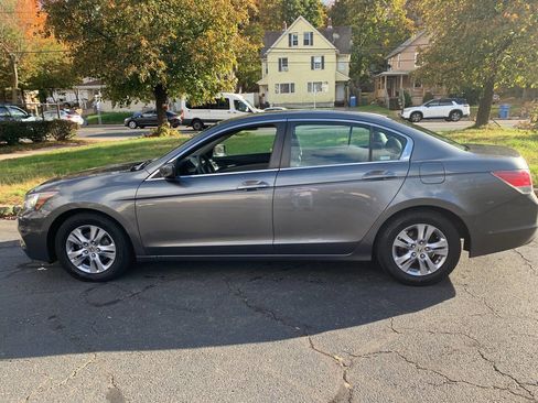 Used 2011 Honda Accord LX-P image 7