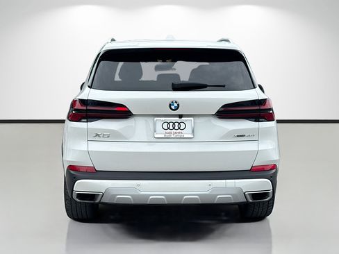 Used 2025 BMW X5 xDrive40i AWD/4WD image 4