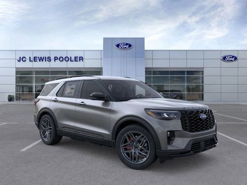 New 2026 Ford Explorer ST-Line w/ ST-Line Street Pack image 7