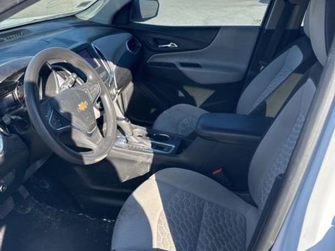 Used 2019 Chevrolet Equinox LT w/ LPO, Blackout Package image 9