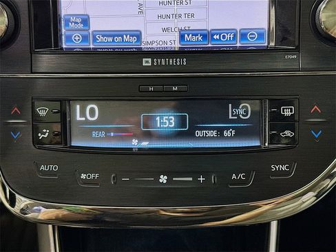 Used 2014 Toyota Avalon Limited image 19