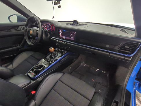 Certified 2026 Porsche 911 Carrera T RWD image 24