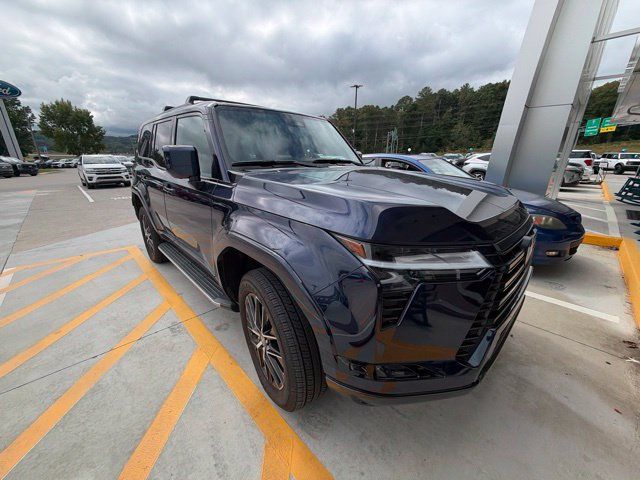 Used 2025 Lexus GX 550 w/ Accessory Package (2T) AWD/4WD image 6