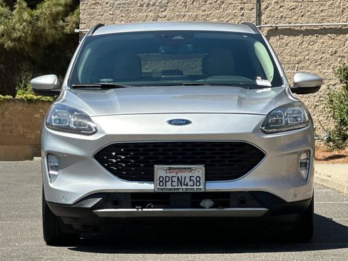 Used 2020 Ford Escape Titanium FWD image 8