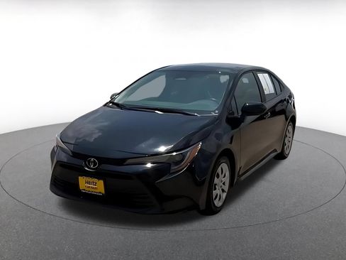Used 2025 Toyota Corolla LE FWD image 7
