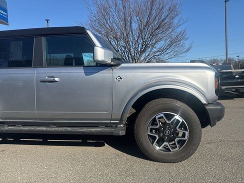 Used 2023 Ford Bronco 4-Door image 6