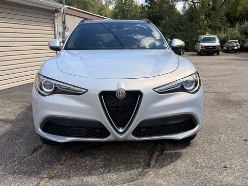 Used 2022 Alfa Romeo Stelvio Ti AWD/4WD image 10