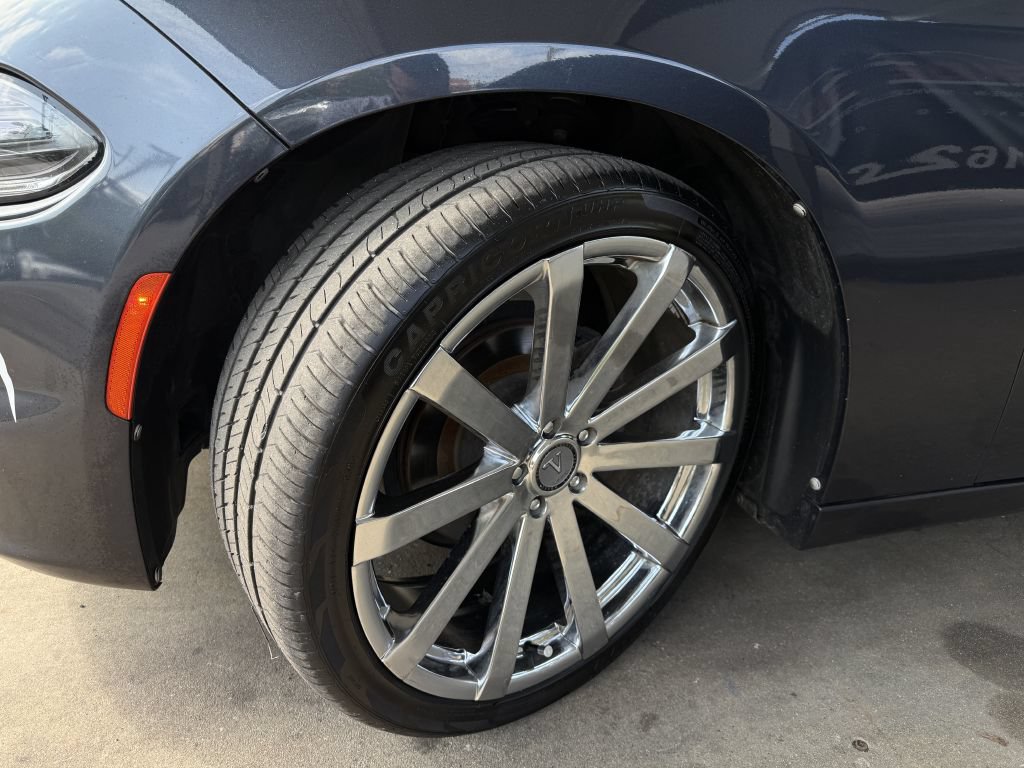 Used 2019 Dodge Charger SXT w/ Leather Interior Group RWD image 24
