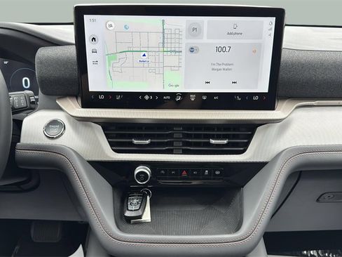 New 2025 Ford Explorer Active w/ Active Comfort Package image 10