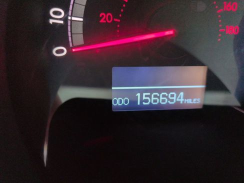 Used 2011 Toyota Tundra Limited w/ Platinum Pkg image 17