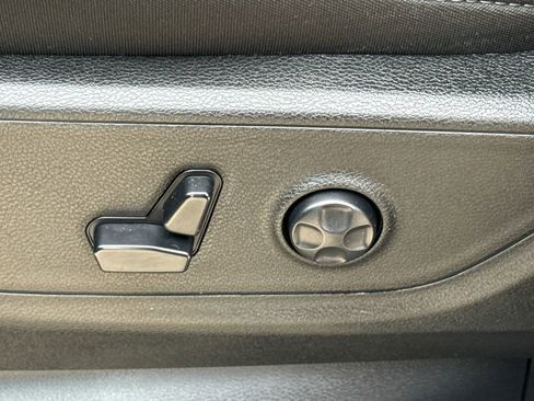 Used 2020 RAM 1500 Lone Star RWD image 21