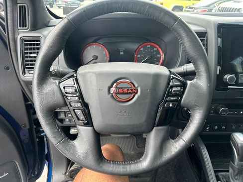 Used 2022 Nissan Frontier PRO-4X w/ Pro-4X Premium Package AWD/4WD image 17