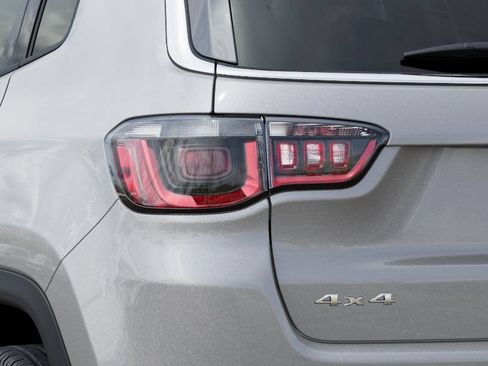 New 2026 Jeep Compass Limited w/ Sun, Sound & Navigation Group AWD/4WD image 9