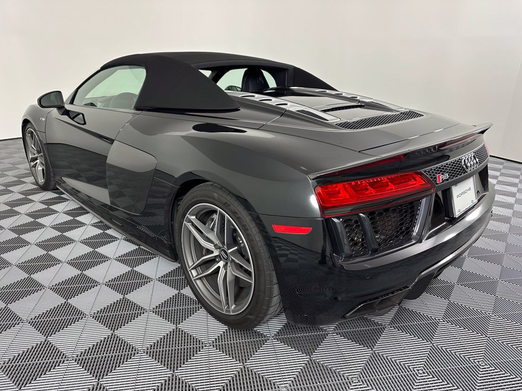 Used 2018 Audi R8 V10 plus AWD/4WD image 3