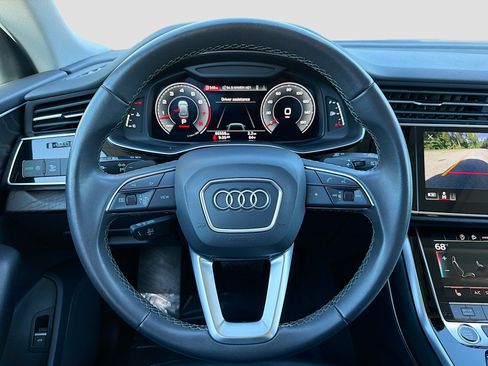 Used 2022 Audi Q8 Premium w/ Convenience Package image 40