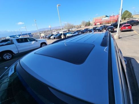 Used 2018 Dodge Durango R/T w/ Technology Group AWD/4WD image 11