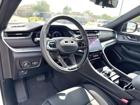 New 2025 Jeep Grand Cherokee Overland w/ Adv Protech Group III image 11