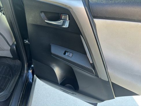 Used 2015 Toyota RAV4 XLE image 14