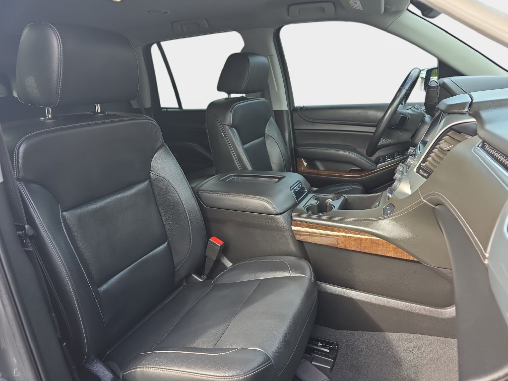 Used 2020 Chevrolet Tahoe LT w/ Luxury Package AWD/4WD image 12