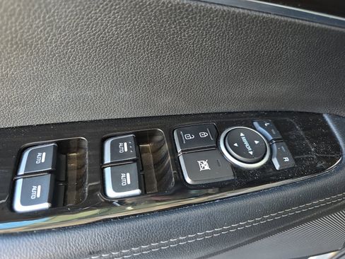 Used 2019 Kia Sorento S image 26