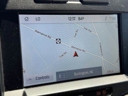 Used 2021 Ford F250 Lariat w/ Lariat Value Package image 9