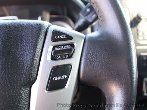 Used 2018 Nissan Titan SL w/ Midnight Edition AWD/4WD image 18