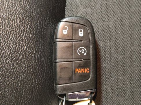 Used 2018 Jeep Compass Latitude w/ Popular Equipment Group image 32