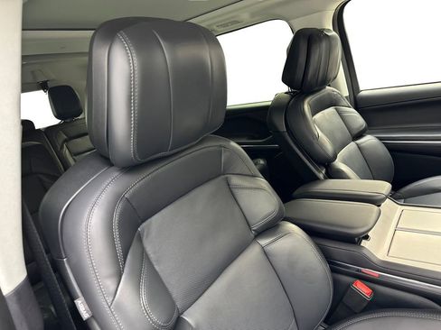 Used 2025 Lincoln Navigator Reserve AWD/4WD image 49