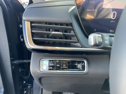 New 2025 Buick Envision Avenir image 11