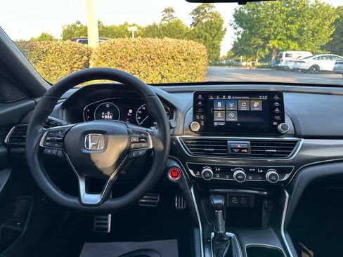 Used 2022 Honda Accord Sport image 17