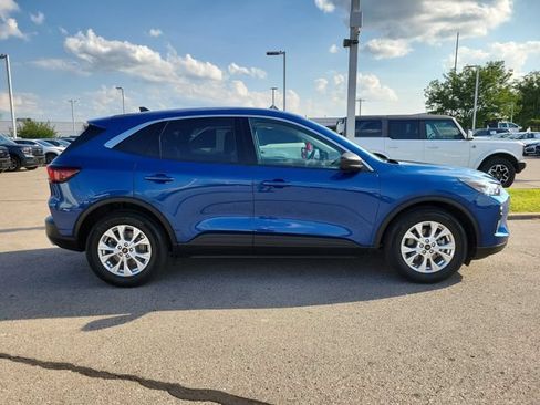 Certified 2023 Ford Escape Active w/ Cold Weather Package FWD image 6